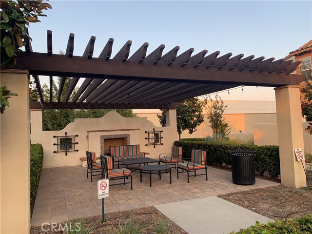 636 S Gladys Avenue, San Gabriel CA: https://media.crmls.org/medias/b37af93a-b5d9-4d69-9044-df89758cc568.jpg