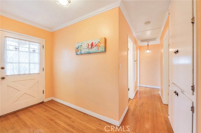 Detail Gallery Image 3 of 33 For 910 S 5th, Arcadia,  CA 91006 - 3 Beds | 2 Baths