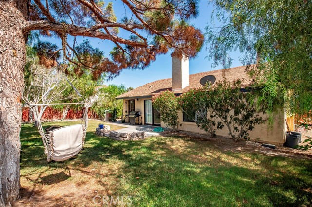 2011 W Avenue K10, Lancaster CA: https://media.crmls.org/medias/b37b5bad-6012-4f85-836e-9840b862dc26.jpg