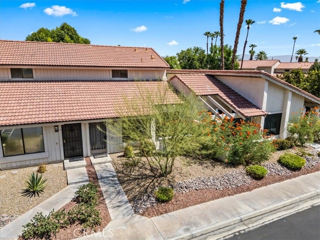 6054 Montecito Drive, Palm Springs CA: https://media.crmls.org/medias/b37bcbf7-ee4a-4e4a-ad7c-2fbd9633e879.jpg
