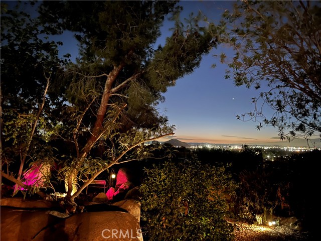 Front Image Thumbnail for CRIV26088377