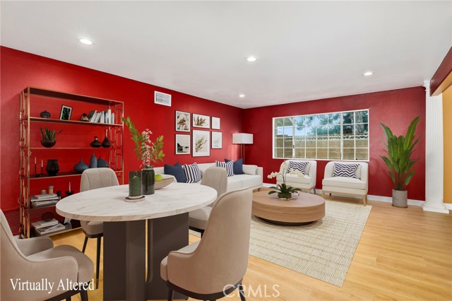 Detail Gallery Image 12 of 43 For 11001 Limerick Ave, Chatsworth,  CA 91311 - 4 Beds | 2/1 Baths