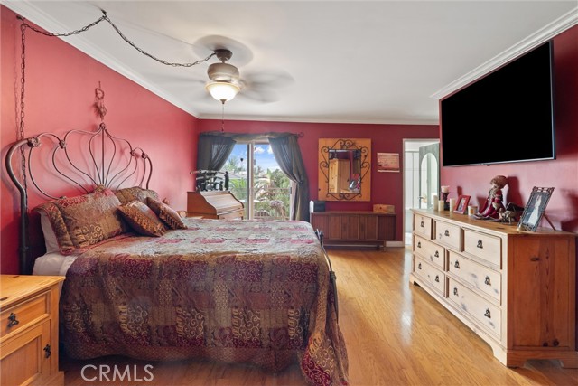729 Longfellow Avenue, Hermosa Beach CA: https://media.crmls.org/medias/b37d735b-9347-4cac-b559-356d075643e6.jpg
