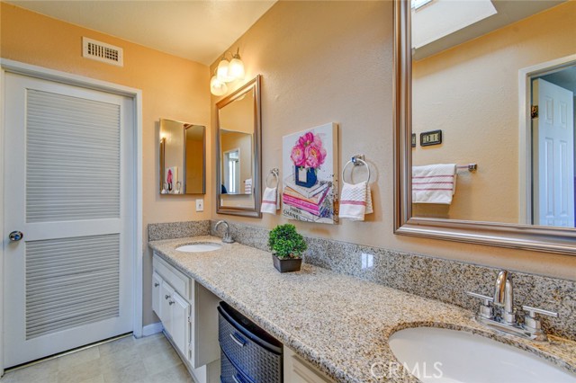 Detail Gallery Image 36 of 46 For 15740 S B St a,  Tustin,  CA 92780 - 3 Beds | 2/1 Baths