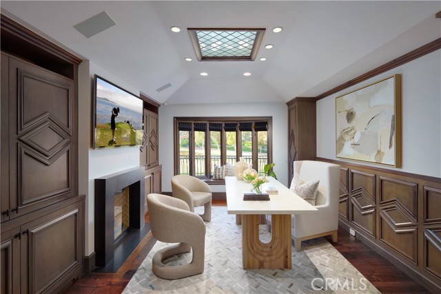 Detail Gallery Image 10 of 48 For 2 Royal Saint George Rd, Newport Beach,  CA 92660 - 5 Beds | 5/2 Baths