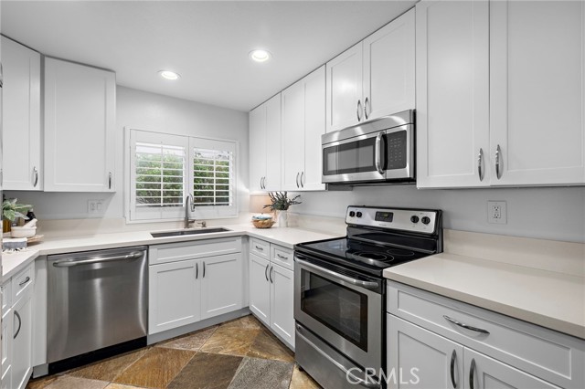 Detail Gallery Image 4 of 27 For 34022 Selva Rd #52,  Dana Point,  CA 92629 - 2 Beds | 2 Baths