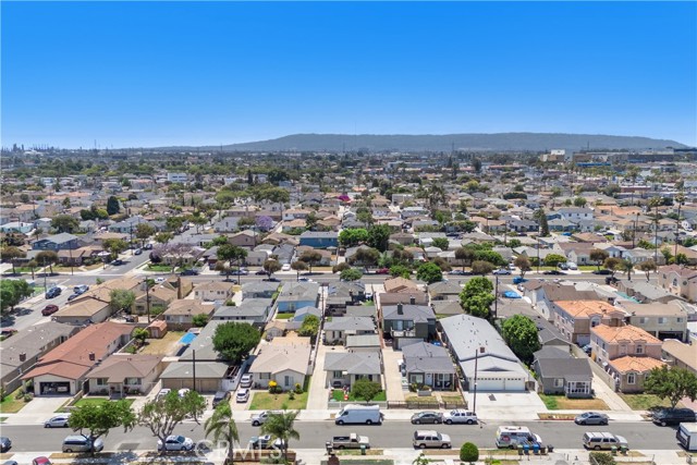 4220 W 165th Street, Lawndale CA: https://media.crmls.org/medias/b38013cf-800c-4645-ac6e-6d8f0e1a2573.jpg