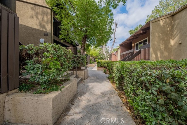 Detail Gallery Image 3 of 21 For 18350 Hatteras St #132,  Tarzana,  CA 91356 - 2 Beds | 2 Baths