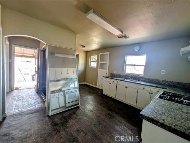 Image 6 of 16 For 2549 Del Paso Blvd