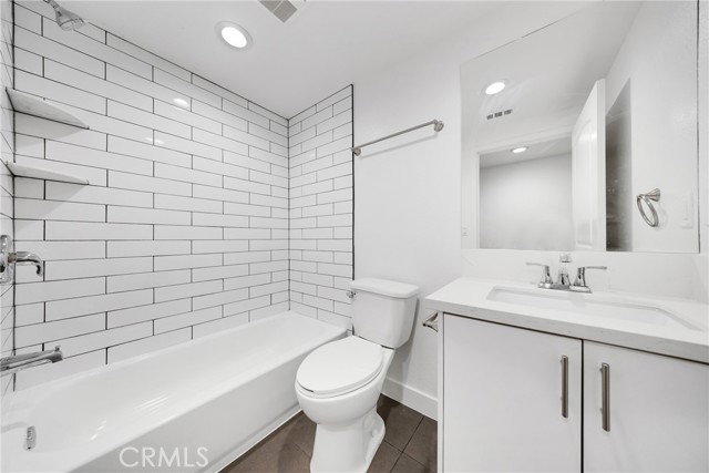 Image 31 of 62 For 3549 4th Street