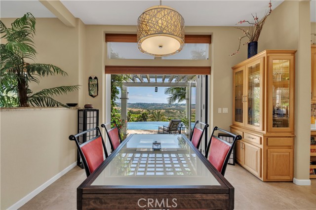 40468 Rock Mountain Drive, Fallbrook CA: https://media.crmls.org/medias/b381b27c-8d9b-4c32-b467-4582fe7aaf19.jpg