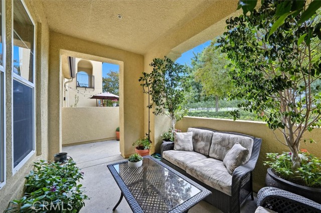 Detail Gallery Image 5 of 58 For 28771 Calle De La Paz, Valencia,  CA 91354 - 3 Beds | 2/1 Baths