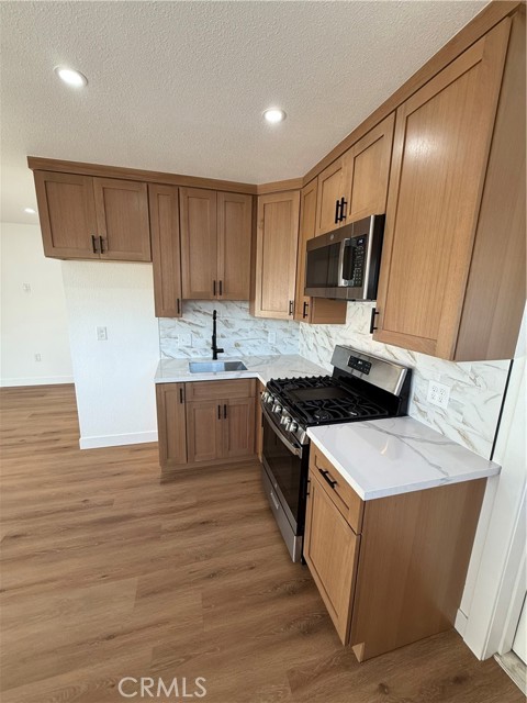 Detail Gallery Image 21 of 27 For 13508 Benfield, Norwalk,  CA 90650 - 4 Beds | 3 Baths