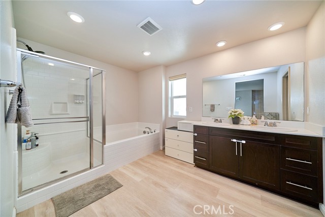 Detail Gallery Image 17 of 41 For 1202 Clipper Ln, Harbor City,  CA 90710 - 4 Beds | 3 Baths