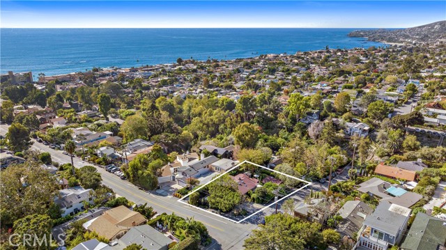 592 Bluebird Canyon Drive, Laguna Beach CA: https://media.crmls.org/medias/b38335c6-88d7-4fec-b2de-86531f4855fb.jpg