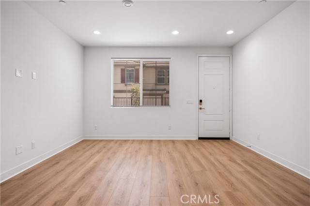 4016 E Peony Paseo, Ontario CA: https://media.crmls.org/medias/b38455b5-e4f2-4385-b72a-2c558e4fce73.jpg