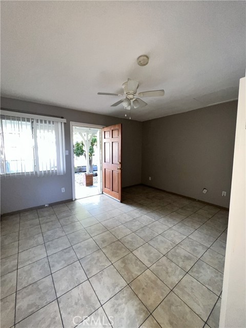 Detail Gallery Image 19 of 37 For 828 N Angeleno, Azusa,  CA 91702 - 4 Beds | 3 Baths