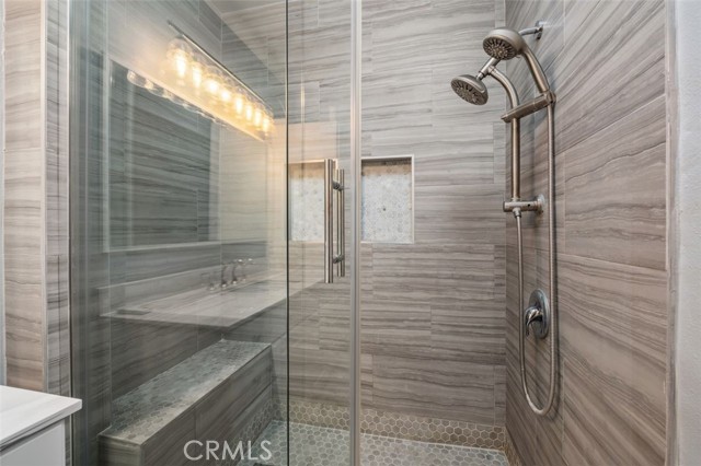 Image 44 of 46 For 17351 Via Lindo