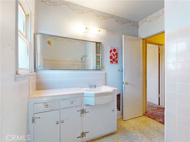 10515 Tujunga Canyon Boulevard, Tujunga CA: https://media.crmls.org/medias/b384a76e-71f6-46f1-b7dc-2de59eb24d7c.jpg