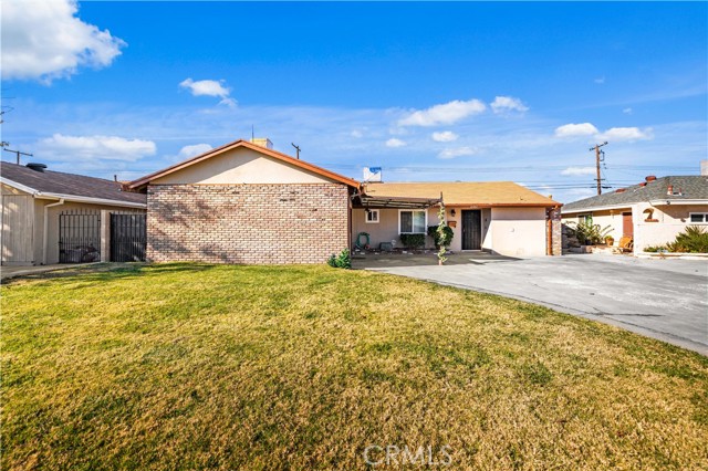 Detail Gallery Image 3 of 20 For 45461 3rd, Lancaster,  CA 93535 - 4 Beds | 2 Baths