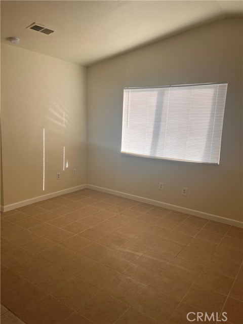 Detail Gallery Image 5 of 14 For 7207 Murray Lane, Apt a a,  Yucca Valley,  CA 92284 - 2 Beds | 2 Baths