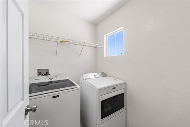 16029 White Mountain Place, Victorville CA: https://media.crmls.org/medias/b3870f08-85fb-436f-8c18-ed8cf37d0b67.jpg