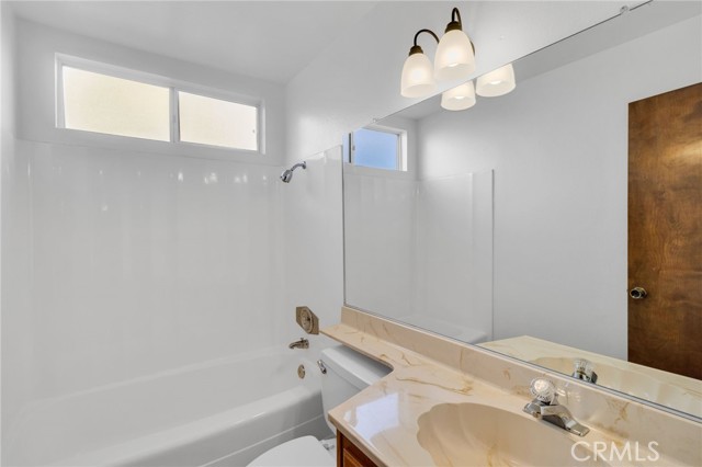 Detail Gallery Image 20 of 32 For 30712 Pyramid Point, Canyon Lake,  CA 92587 - 3 Beds | 2 Baths