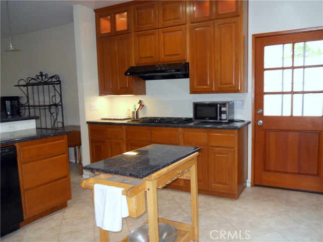 Detail Gallery Image 11 of 32 For 448 S Vecino, Covina,  CA 91723 - 3 Beds | 3 Baths