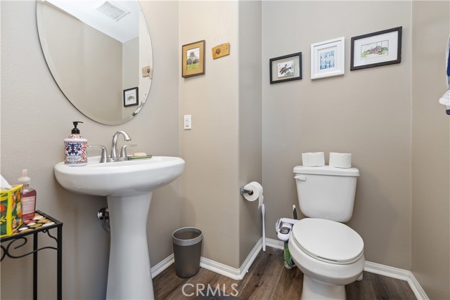 384 Ruby Red Lane, Upland CA: https://media.crmls.org/medias/b388ea05-440a-434c-8f73-9723da1f9e53.jpg