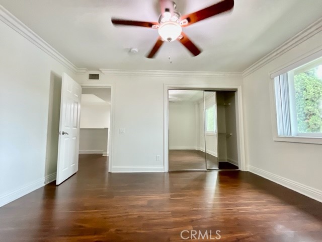 https://media.crmls.org/medias/b3895f2b-cbfb-4c58-84e7-ec6cc00d7b5e.jpg?preset=X-Large