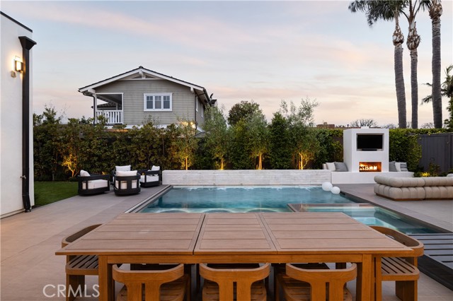 Detail Gallery Image 41 of 44 For 1615 Anita Ln, Newport Beach,  CA 92660 - 4 Beds | 4/1 Baths