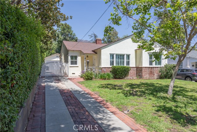 620 S Bel Aire Drive, Burbank CA: https://media.crmls.org/medias/b3899138-c845-42a9-98af-42c40366a34f.jpg