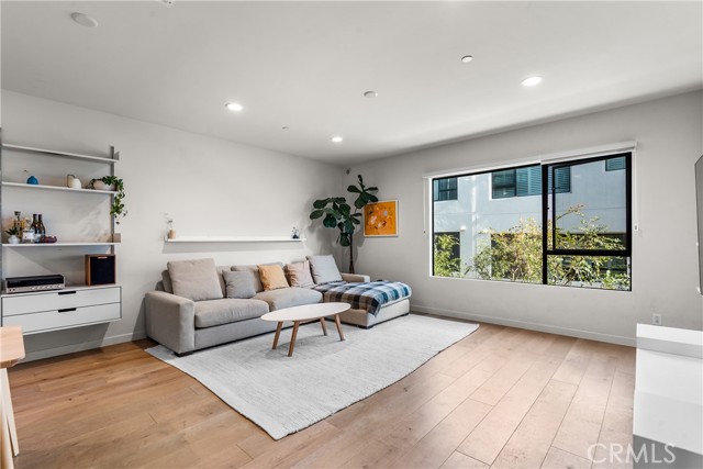 Detail Gallery Image 8 of 27 For 4524 N Ayla, Los Angeles,  CA 90041 - 3 Beds | 4 Baths