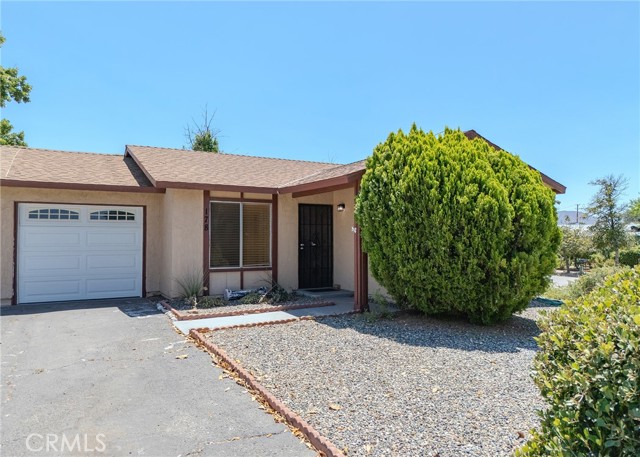 178 Janan Court, Banning CA: https://media.crmls.org/medias/b389c82d-29e4-41ff-97ca-4caa26f3112c.jpg