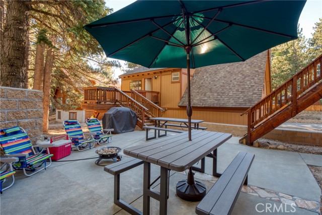 Patio between the main house and the guest house