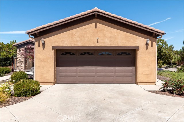 Detail Gallery Image 3 of 37 For 5761 Yarrow Dr, Santa Maria,  CA 93455 - 2 Beds | 2 Baths