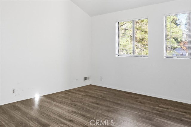 Detail Gallery Image 30 of 71 For 27657 Peninsula #110 Dr, Lake Arrowhead,  CA 92352 - 4 Beds | 2/1 Baths