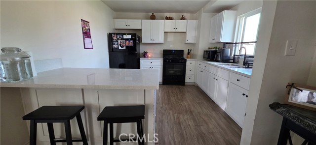 Detail Gallery Image 3 of 6 For 6821 Elmwood, San Bernardino,  CA 92404 - 3 Beds | 2 Baths