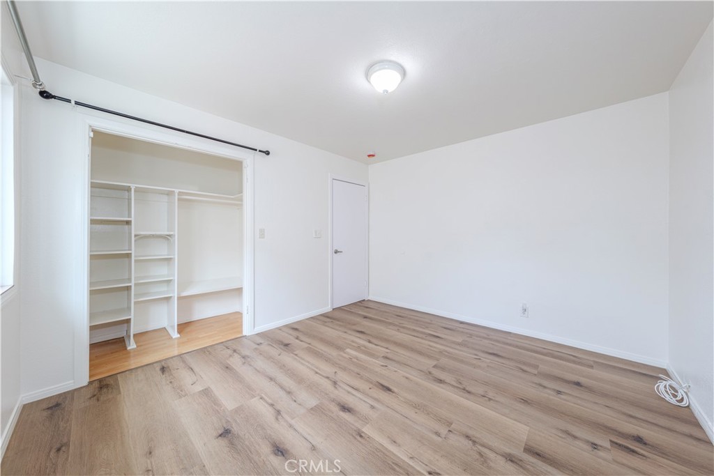 https://media.crmls.org/medias/b38d43b1-e570-4efd-9857-c84599ee7e24.jpg?preset=X-Large