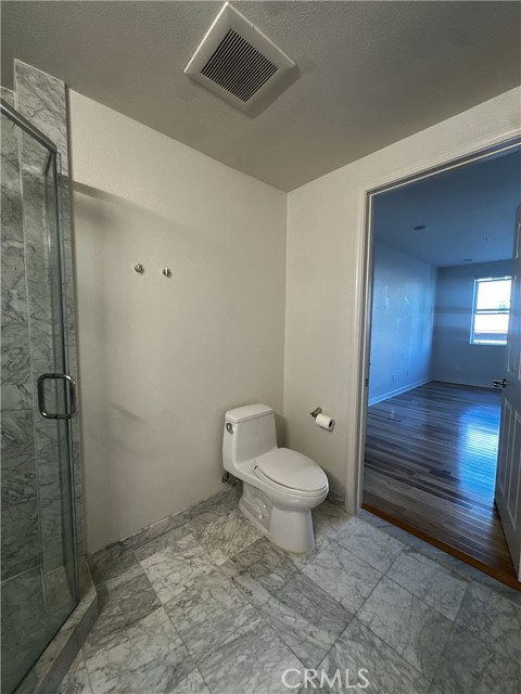 Detail Gallery Image 15 of 21 For 6038 Carlton Way #207,  Los Angeles,  CA 90028 - 2 Beds | 3 Baths