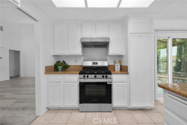 Detail Gallery Image 8 of 41 For 1310 Brookside Ct, Upland,  CA 91784 - 3 Beds | 2 Baths