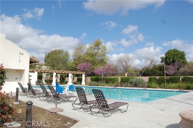 2932 Via Fiano, Ontario CA: https://media.crmls.org/medias/b38e8284-bfd9-4078-8a9e-c4e680934364.jpg