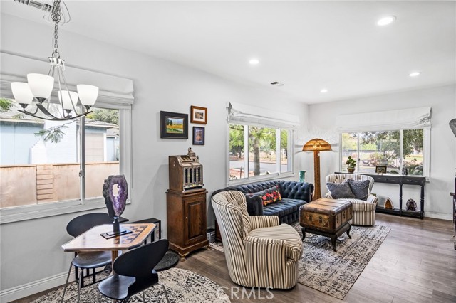 Detail Gallery Image 14 of 52 For 1007 Rose Ave, Pasadena,  CA 91107 - 4 Beds | 3 Baths