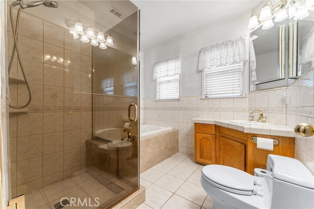 Detail Gallery Image 17 of 43 For 11004 S Van Ness Ave, Los Angeles,  CA 90047 - 2 Beds | 2 Baths