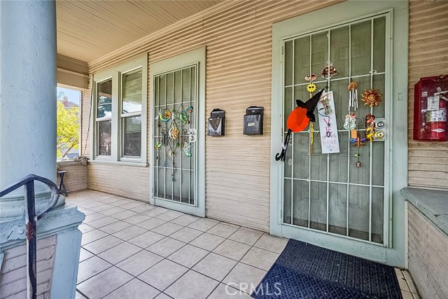 700 W Park, Stockton CA: https://media.crmls.org/medias/b38f05b7-1bad-4ea4-8102-55d6c80b3d4f.jpg