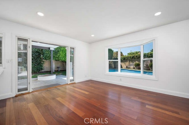 9572 Indian Wells Circle, Huntington Beach CA: https://media.crmls.org/medias/b3902236-5bb2-40c3-b71e-eeee06c64cf6.jpg