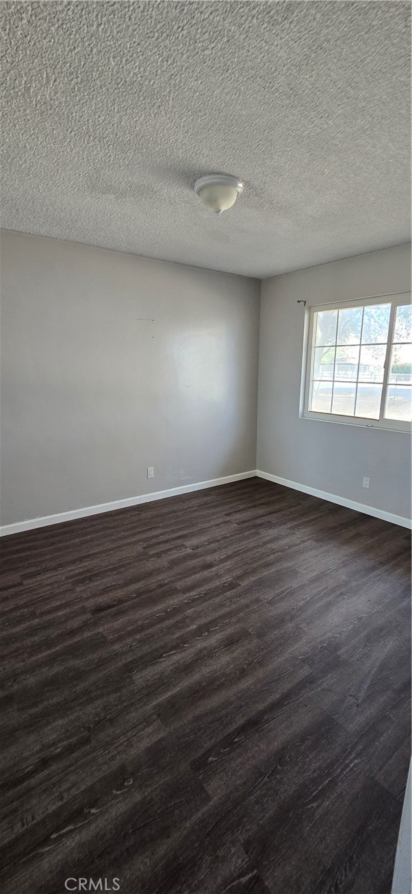 Detail Gallery Image 12 of 14 For 14411 Willow, Hesperia,  CA 92345 - 3 Beds | 2 Baths