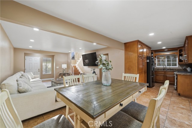 Detail Gallery Image 11 of 41 For 4505 Santa Ana #C,  Cudahy,  CA 90201 - 3 Beds | 3 Baths