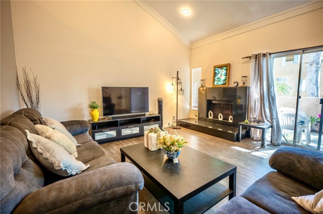 Detail Gallery Image 7 of 34 For 2214 Calle Jalapa, West Covina,  CA 91792 - 3 Beds | 3 Baths