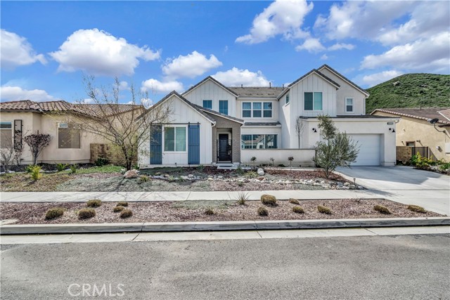 Detail Gallery Image 1 of 49 For 18694 Juniper Springs Dr, Canyon Country,  CA 91387 - 5 Beds | 4/1 Baths